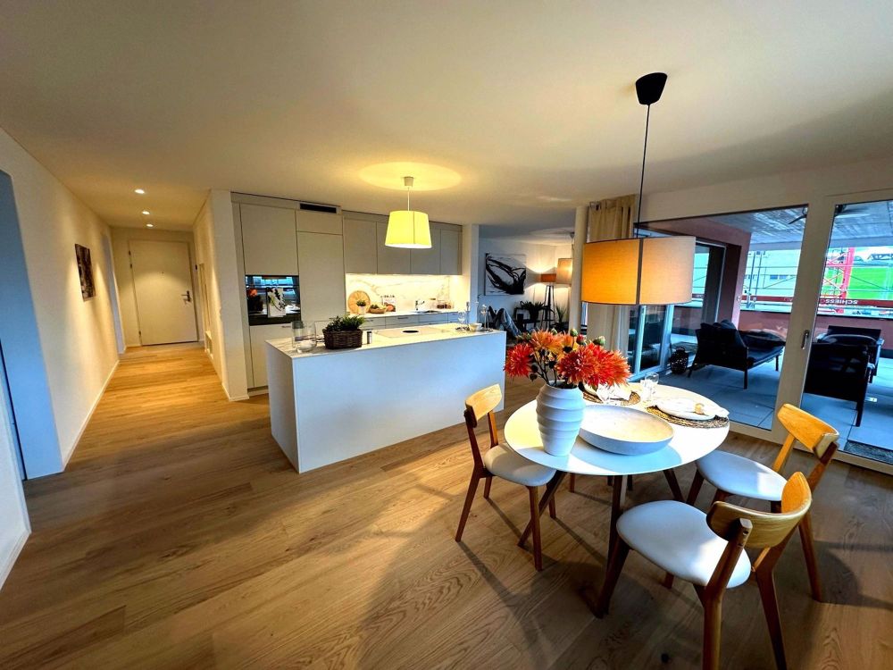 Moderne 4.5-Zimmer-Wohnung mit grossem Balkon in Lömmenschwil - Bild 4