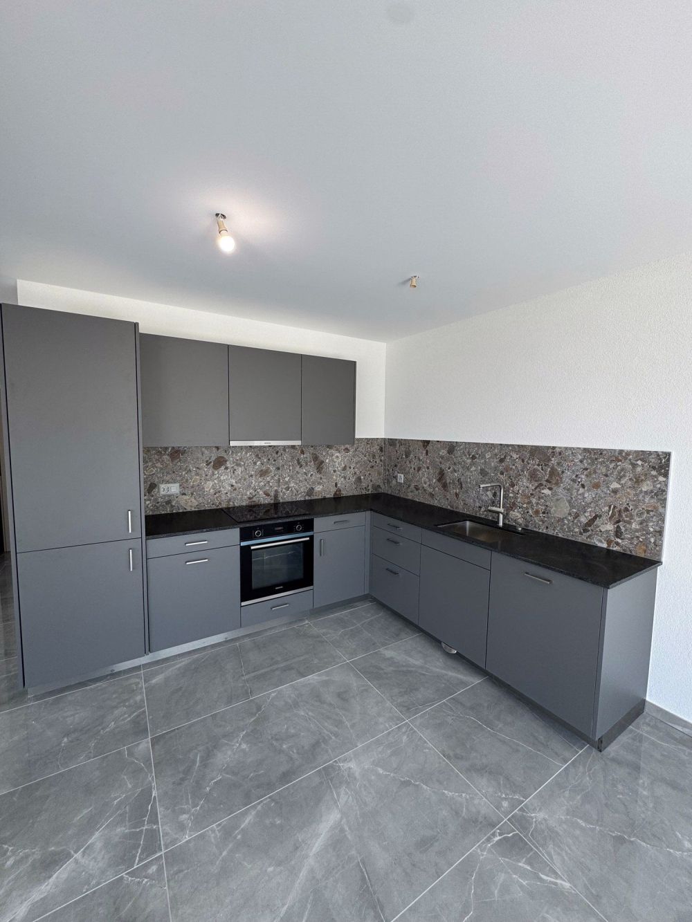 Zwei Schritte vom See entfernt: Neues Reihenhaus mit 5,5 Zimmern und Blick auf den Genfersee! - Bild 7