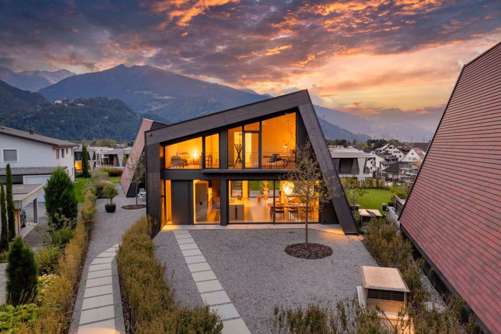 Maienfeld: Erstbezug im hochwertigen Architektenhaus - Bild 1