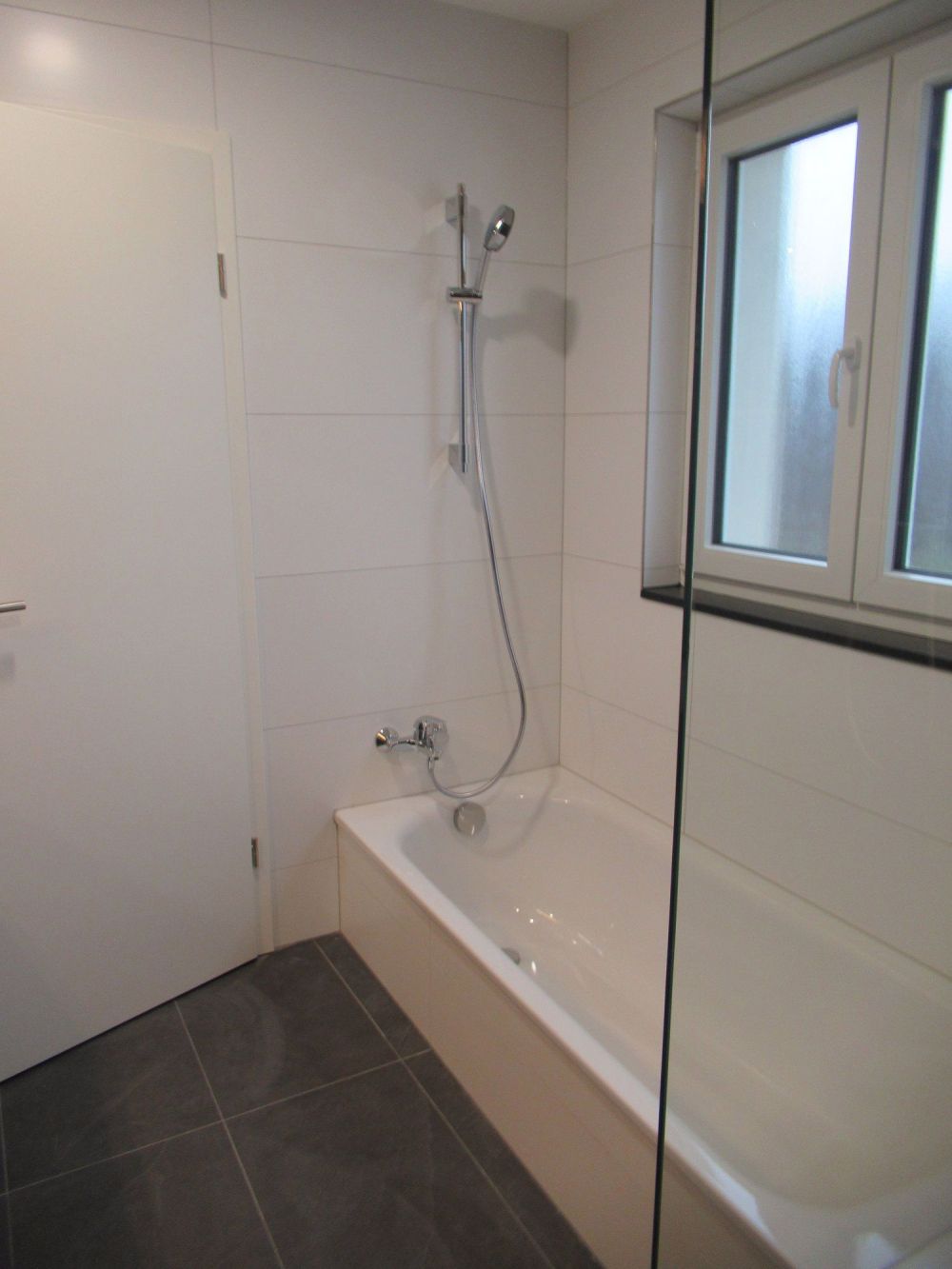 Grosszügige, moderne 3.5 Zimmerwohnung im ländlichen Büsserach, nahe Basel. - Bild 9