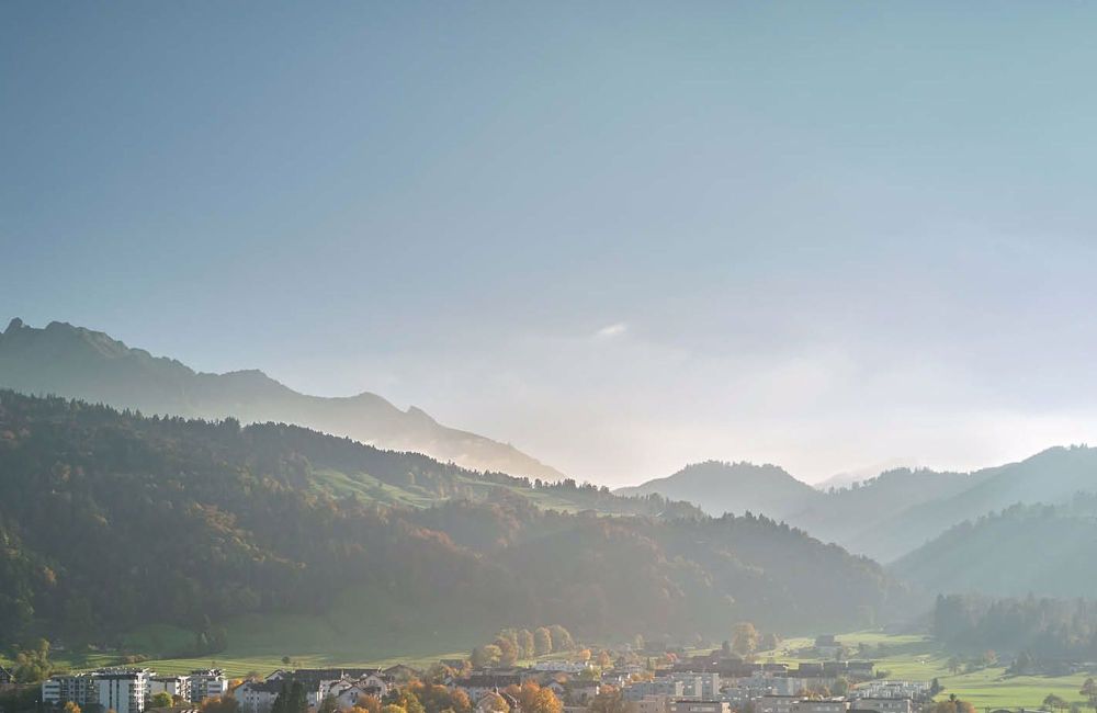 Exklusive 4.5-Zimmer-Wohnung mit grosszügiger Terrasse und Panoramablick - Bild 4