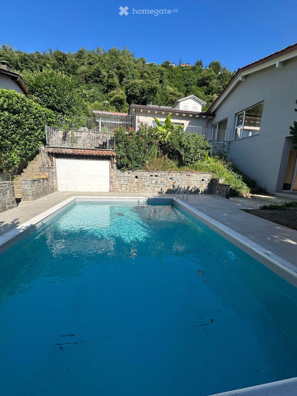 Elegantes Neubau-Villen mit Pool - Bild 2