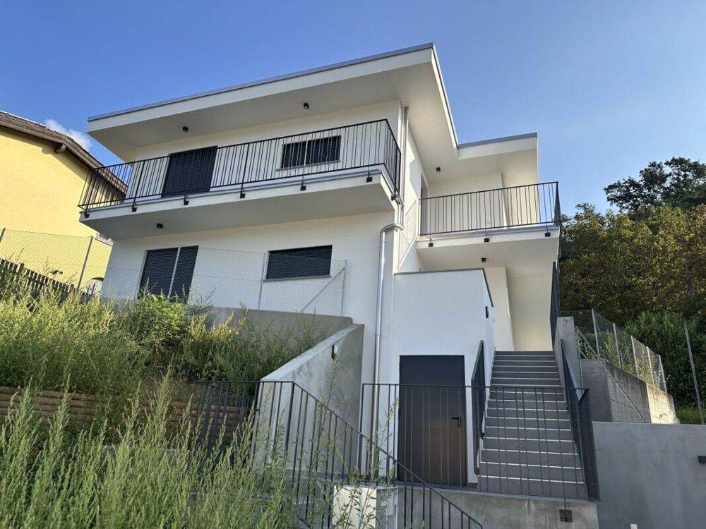 Neue und moderne 3.5-Zimmer-Wohnung, letztes Stockwerk und offene Aussicht Mendrisio Arzo - Bild 1