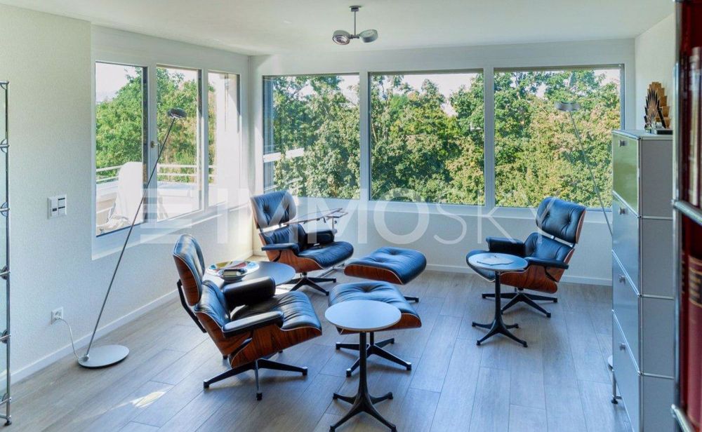 Penthouse-Charakter, ein ganzes privates Stockwerk nur für Sie! - Wohnbereich mit viel Licht und Blick ins Grüne