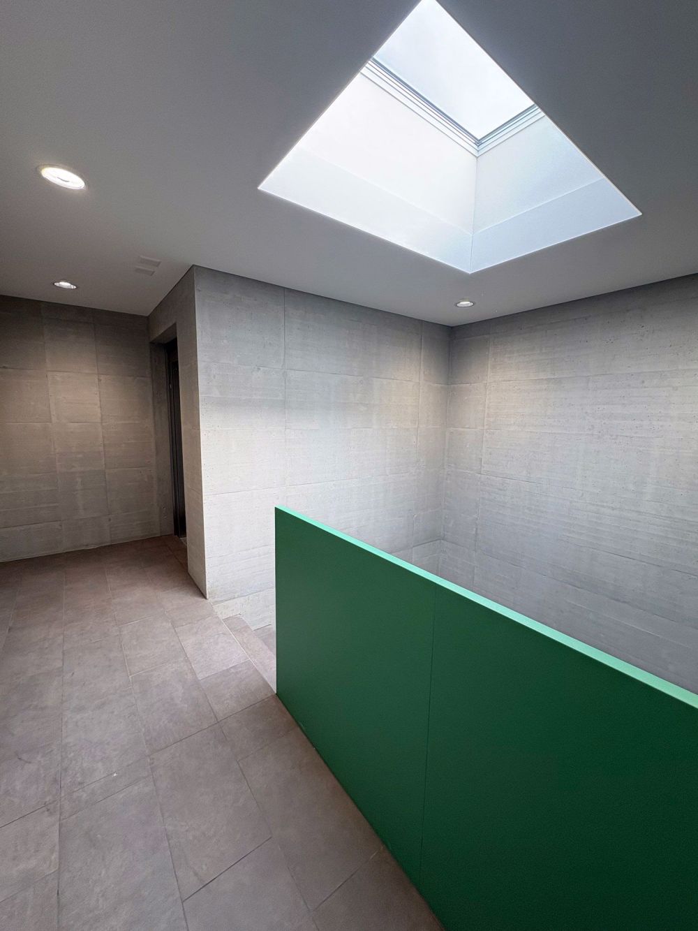 Chlyholz-Attikawohnung mit über 280 m2 Nutzflächen, Besichtigung jetzt - Bild 5