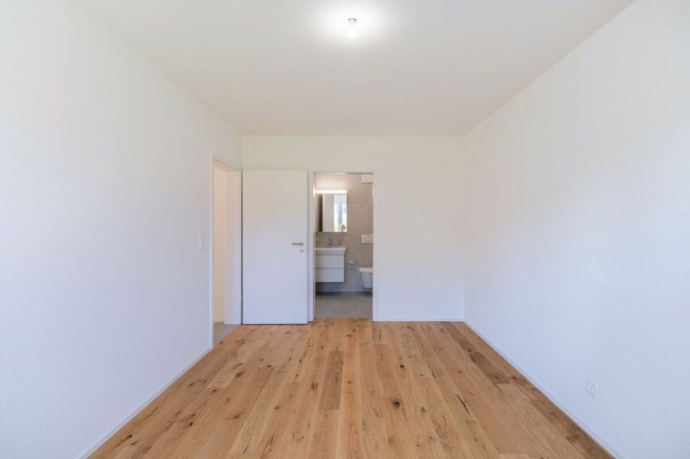 Exklusive 3.5 Zimmer Gartenwohnung - Bild 10