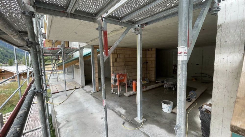 Snowfall Zen Lauinen Saas-Grund Neubau 2025 mit dem E-Skibus ohne Umsteigen zum Alpinexpress. Sichern Sie sich die letzte 4.5 Attikawohnung mit freier Sicht auf die Mischabelgruppe. - Bild 12