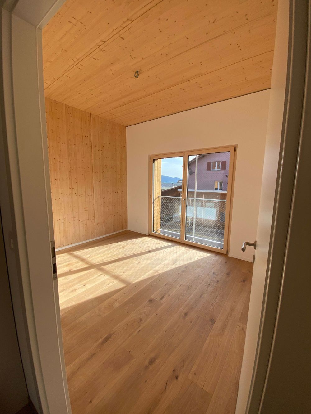 Appartement de 3 chambres avec un grand salon-cuisine - Bild 4