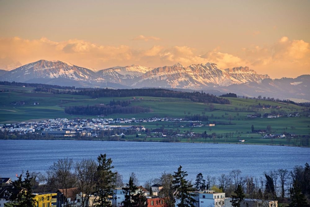 Exklusive Attika mit Panoramablick über den Sempachersee - Aussicht