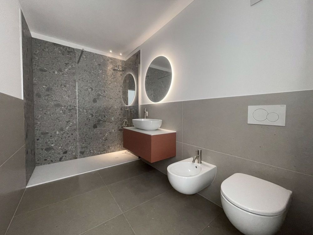 NEUES UND AUSSERGEWÖHNLICHES 3.5-ZIMMER-APARTMENT MIT BEZAUBERNDEN AUSBLICK - Bild 7