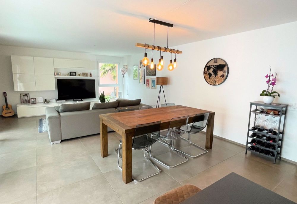 Elegante appartamento con terrazza in zona comoda e strategica - Bild 4