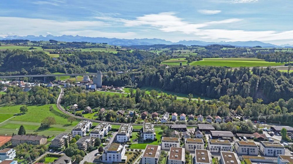 Panoramaview - Neubau 3 Doppeleinfamilienhäuser in Neuenegg - Bild 1