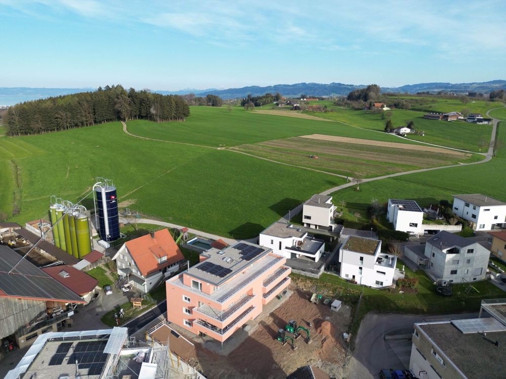 Moderne 4.5-Zimmer-Wohnung mit grossem Balkon in Lömmenschwil - Bild 3