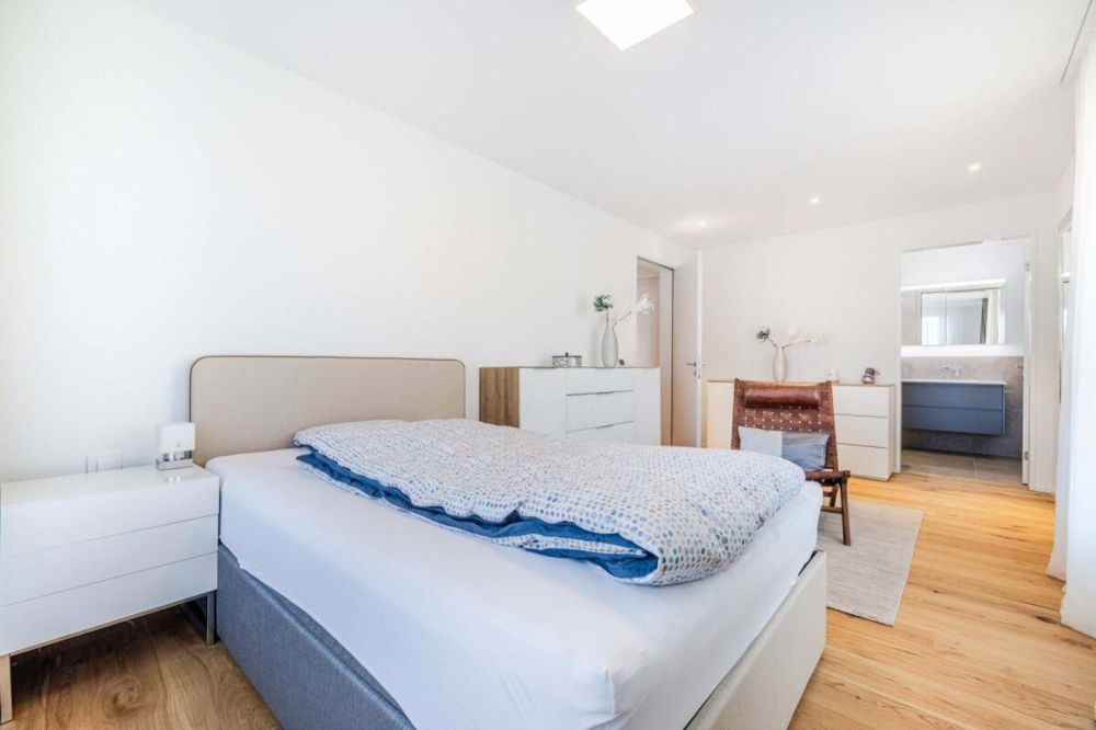 Modernes Wohnen: Hochwertige 4.5-Zimmer Neubau Gartenwohnung in Minergie zertifizierten Mehrfamilienhaus - Bild 6
