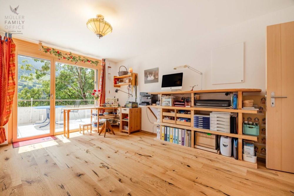 Stilvolle 3 1/2 Zimmer-Gartenwohnung (Erstwohnung) mit Einfamilienhaus-Charakter - Bild 7