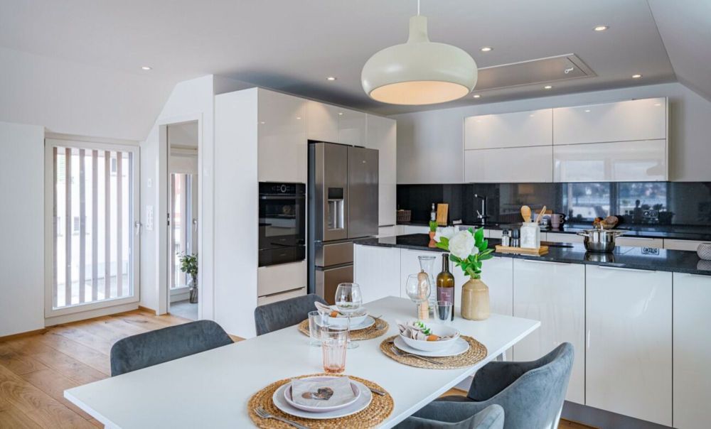 WOHNEN MIT SEEBLICK - EINFAMILIENHAUS MIT CHARME - Bild 3