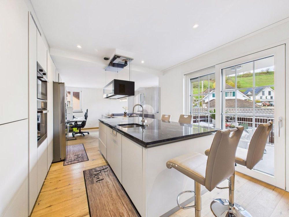 PREISHIT! TRAUMHAFTE AUSSICHT AN RUHIGER LAGE - Bild 2