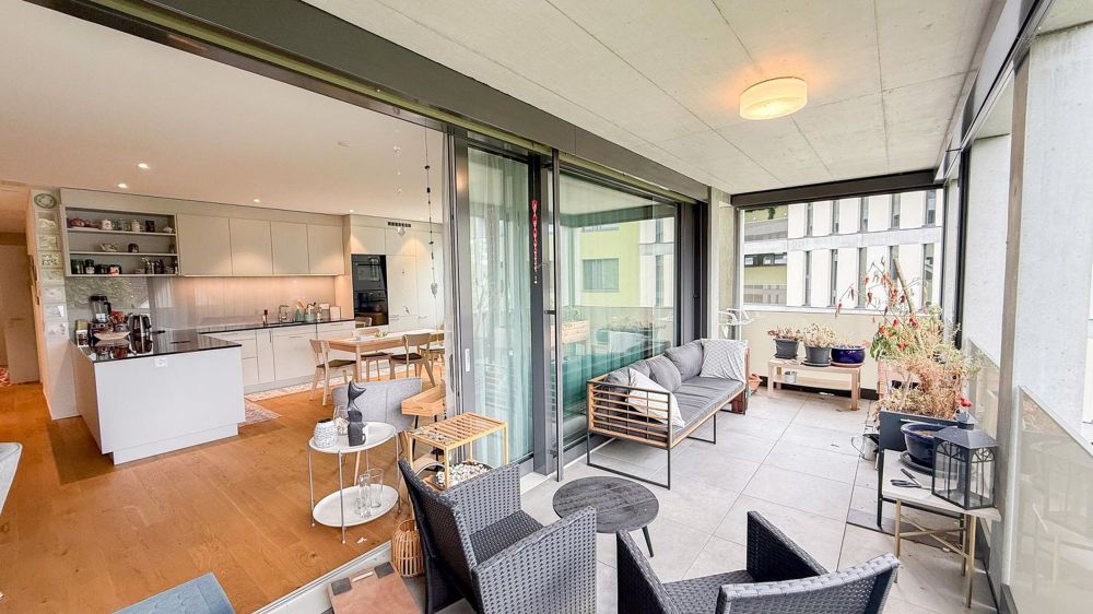 Moderne 2½-Zimmer mit Loggia – in Fussnähe zum See - Bild 3