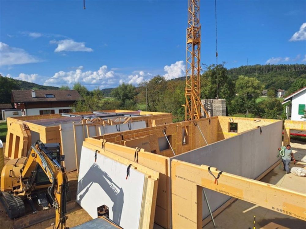 Investitionsmöglichkeit - 4 neue Häuser auf dem Grundstück - Bild 1