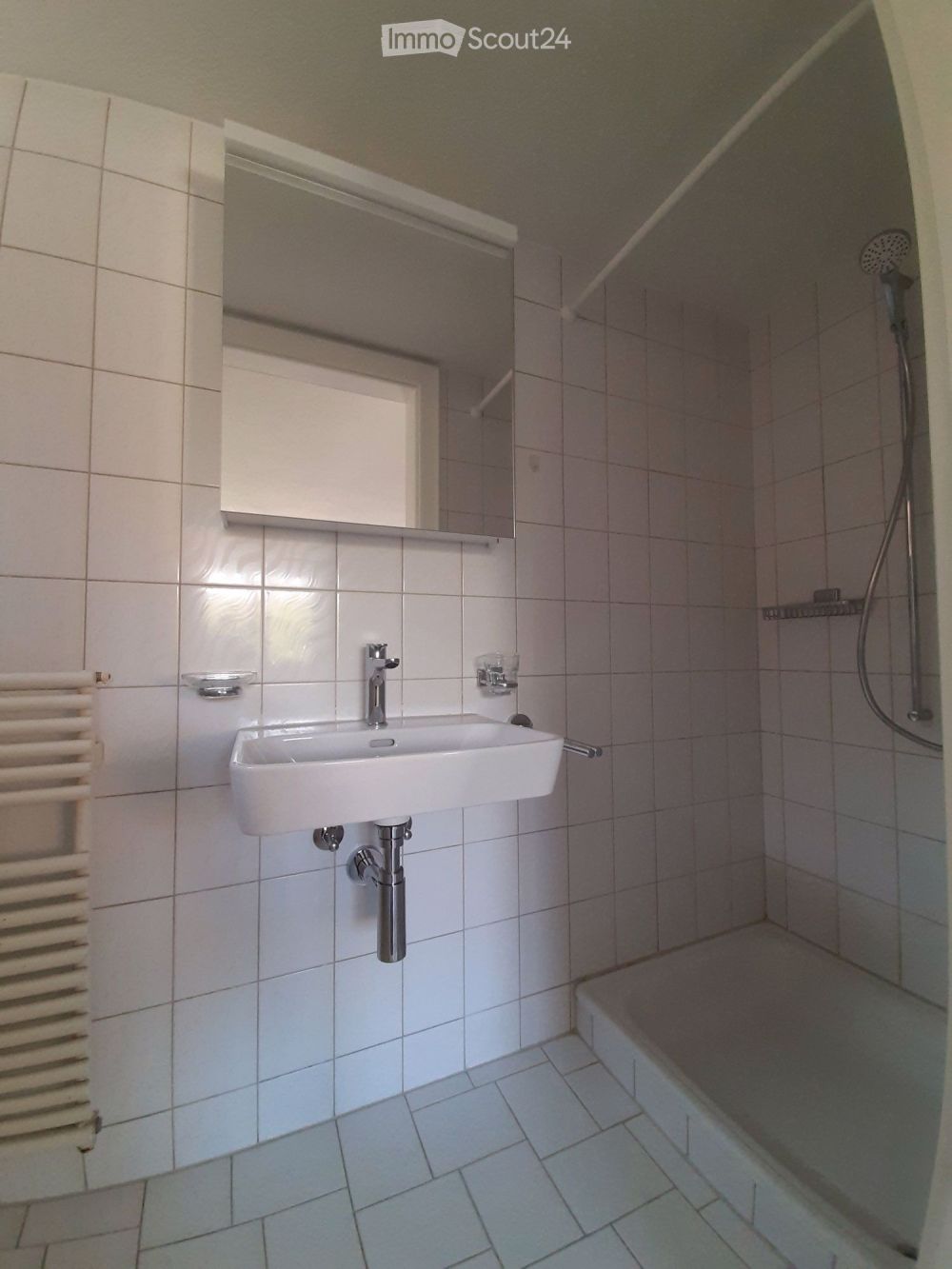 Charmante 5.5-Zimmer-Wohnung mit grosser Terrasse im Zentrum von Einsiedeln - Bild 10