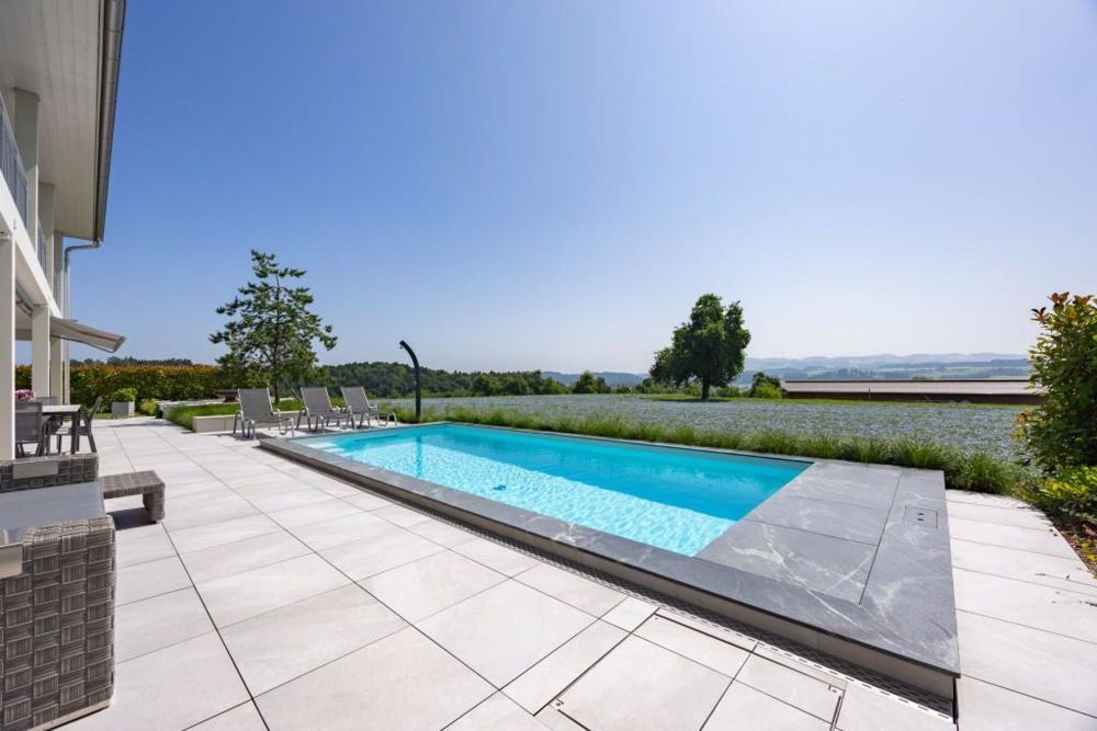 moderne 5-Zimmer Villa - Pool