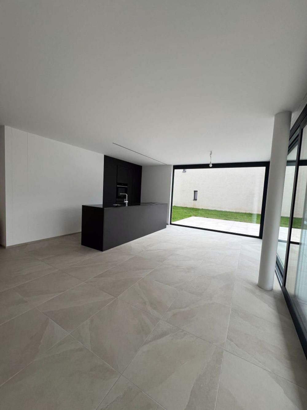 Wohnung mit 3.5 Zimmern und Garten in Tenero - Bild 5