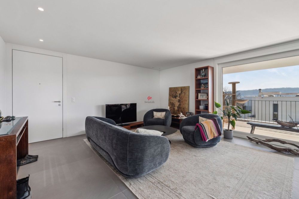 Neuwertige luxuriöse Wohnung - Wohnzimmer