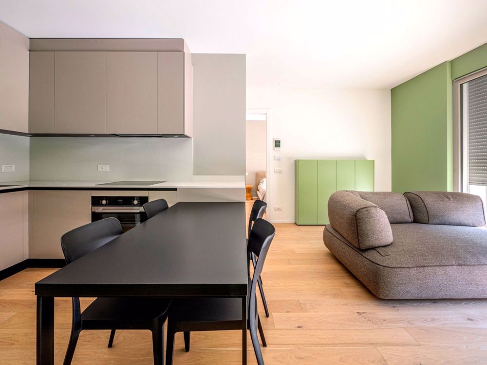 Neueste 2.5-Zimmer-Wohnung mit privatem Garten und Portikus - Bild 2