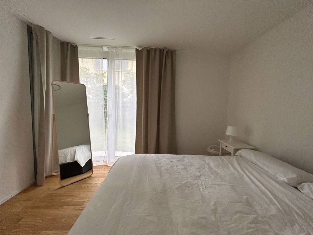 Moderne 2.5 Zimmer-Erdgeschosswohnung mit Garten - Bild 4