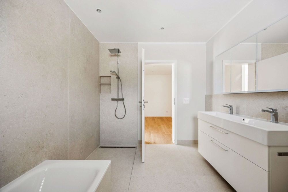 Moderne 4.5-Zimmer-Wohnung mit Panoramablick - Bild 9