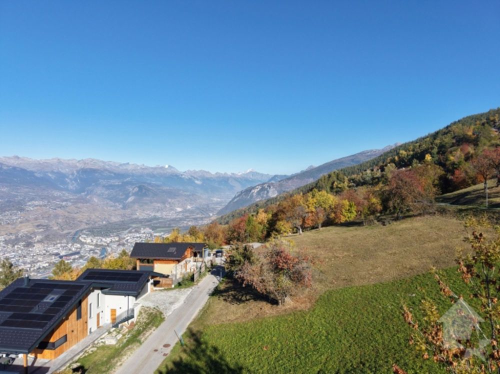 Attique de 4,5 pces à Veysonnaz avec jardin et deux places de parc - Bild 1