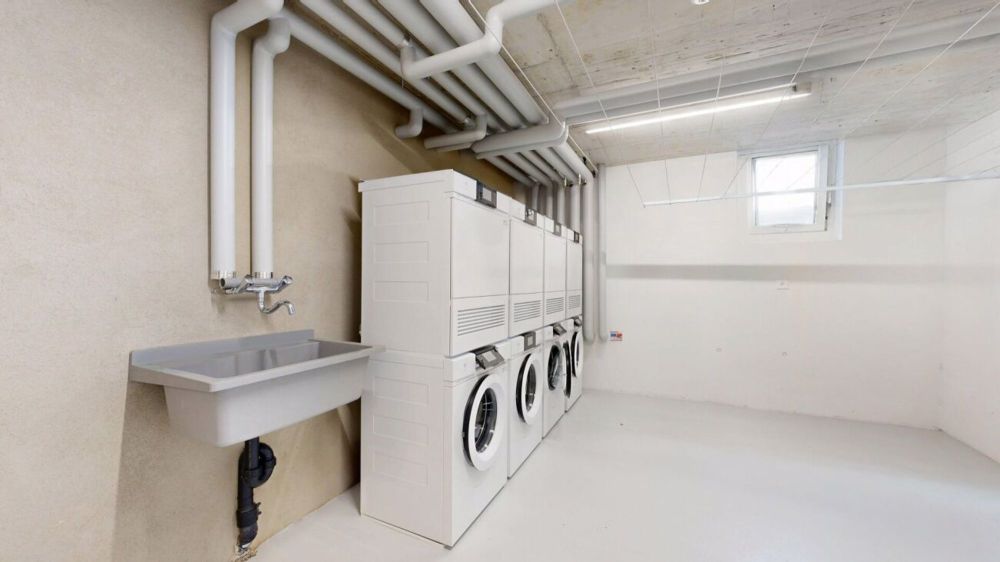 moderne 3.5-Zimmerwohnung mit eigenem Waschturm und Carport - Bild 9