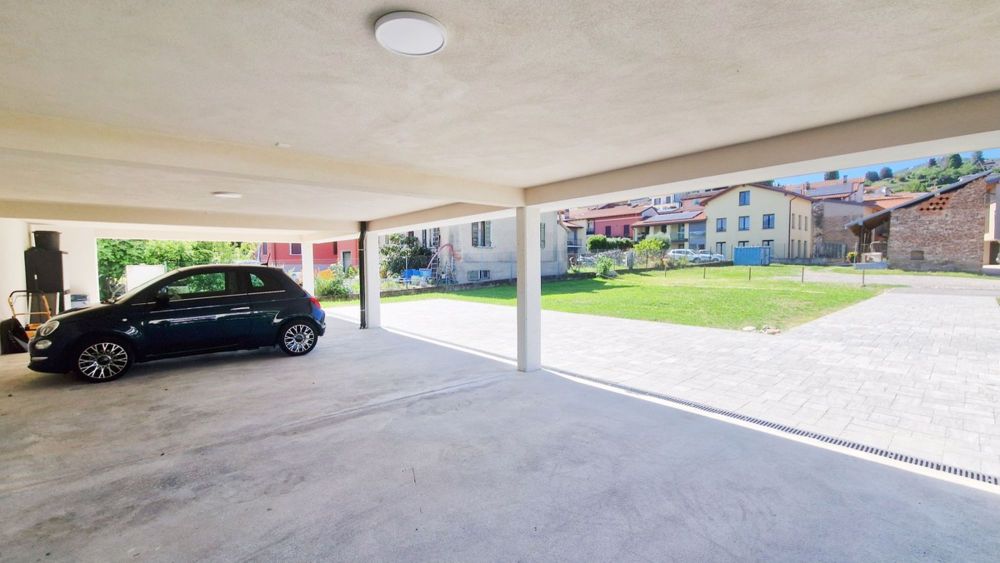 Neue 2,5-Zimmer-Wohnung mit überdachtem Balkon und freier Aussicht - Bild 9