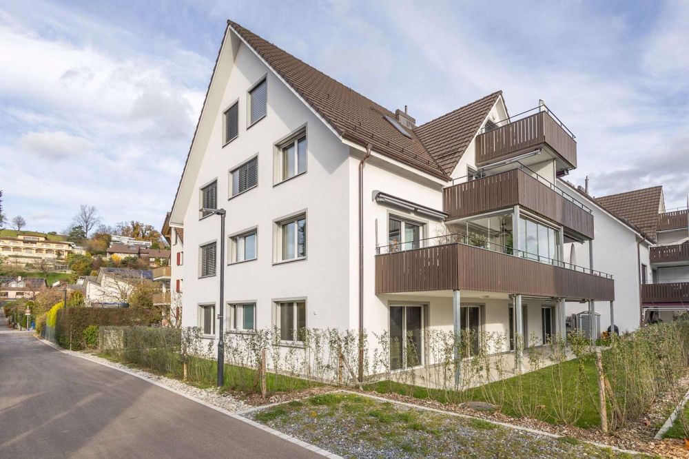 RESERVIERT: Traumhafte 6.5 Zimmer-Gartenwohnung vereint moderne Eleganz und erstklassiger Komfort in Volketswil - Gartenwohnung - Wohngefühl wie im Einfamilienhaus
