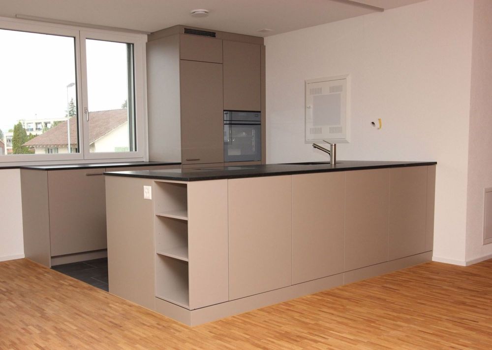 *Erstvermietung* von exklusiver 2.5-Zimmer-Wohnung in Nähe des Thunersees! - Bild 2
