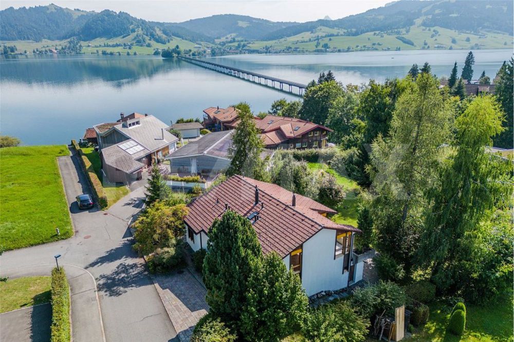 WENIGE SCHRITTE ZUM SEE: SONNIGES 6 ZIMMER HAUS - Bild 2