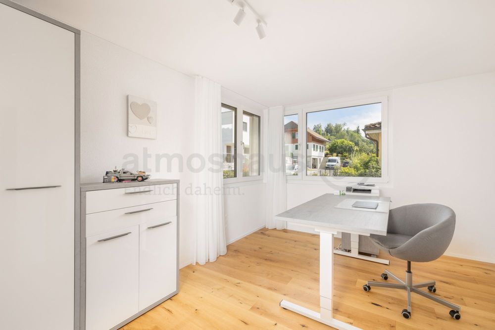 Neubau: 6.5-Zi.-Haus mit Attika, Garten & Top-Lage bei Rheinfall - Bild 4