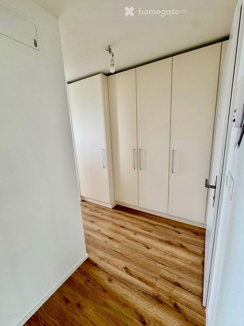 Mitten im Zentrum – erhöht gelegen, mit Seesicht, Weitblick und komplett neu saniert. - Bild 7