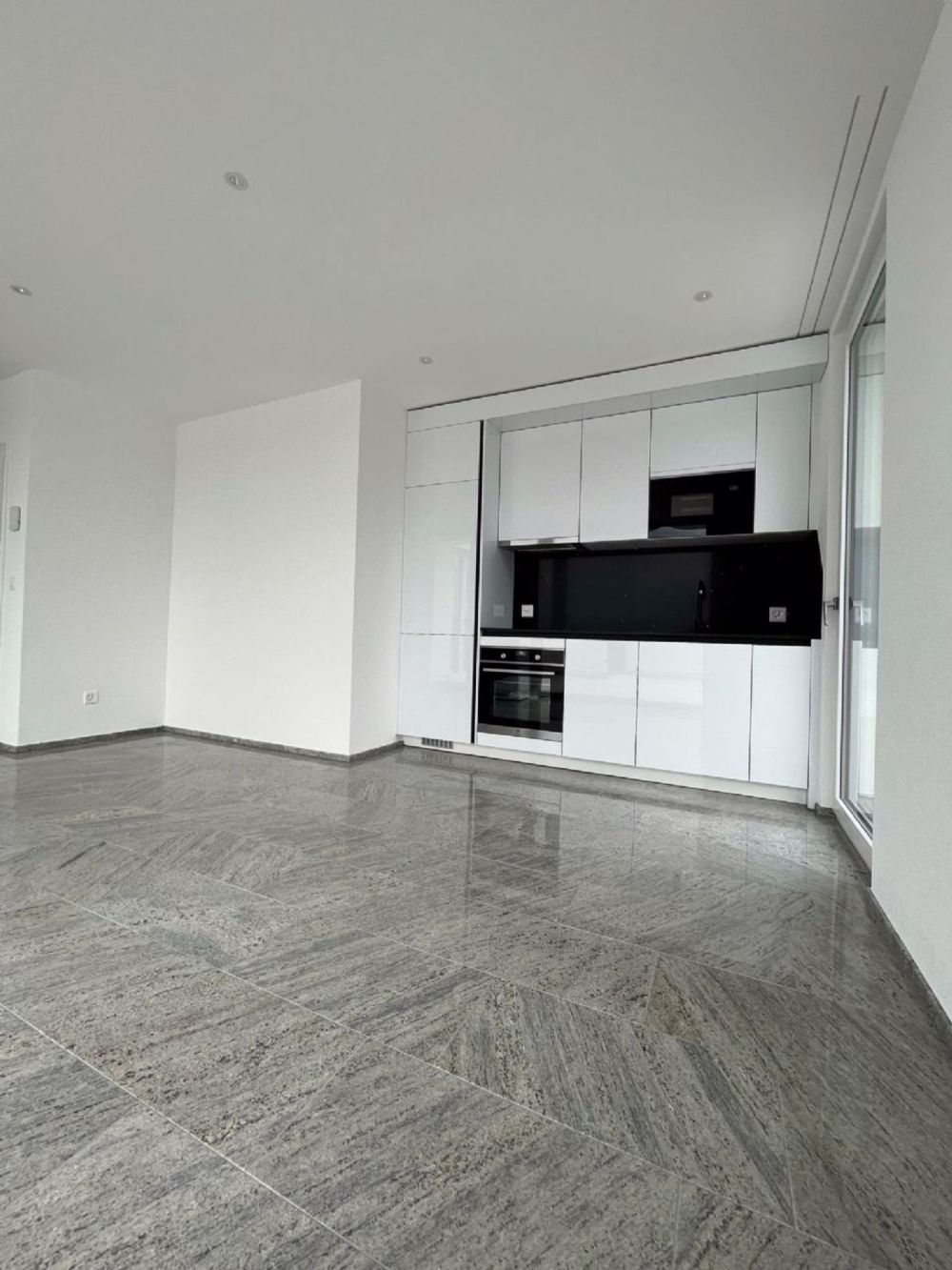 Moderne Wohnung an attraktiver Lage! - Bild 1