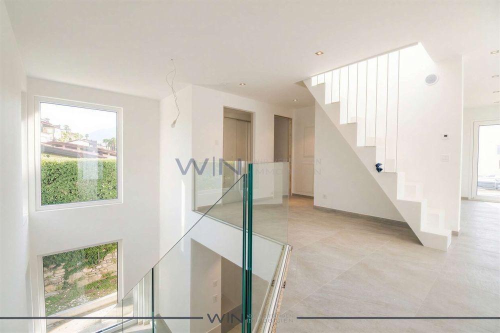 Ein Hauch von Exklusivität mit Traumaussicht - Ein Haus für Ästheteten - (KI generiert)
