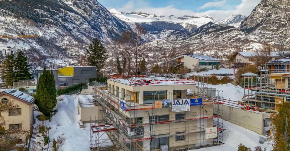 Wohnen über den Dächern von Brig-Glis: Grosszügige 141 m2-Dachwohnung mit Stil, Charme und unverbaubarer Weitsicht - Appartement 4.5 pièces - image - 8