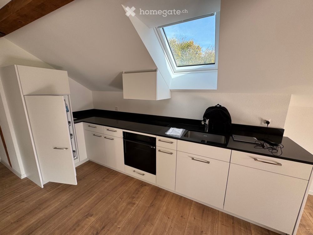 Helle 3.5-Zimmer-Dachwohnung im Fricktal mit Balkon und 2 Parkplätzen -  Bild 3