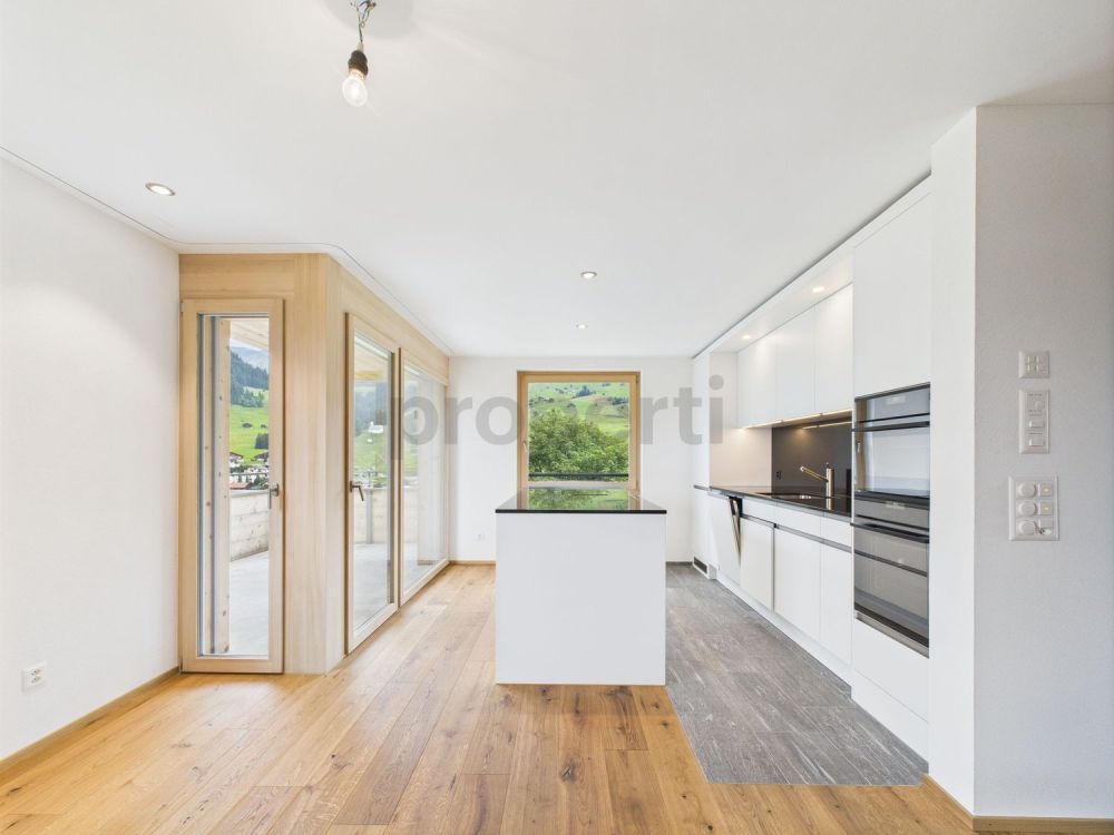 Schöne 5.5-Zimmer Maisonette-Neubauwohnung mit Berg- und Seeblick in Brigels - Image 2