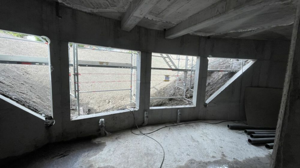 Residence du Glacier an zentraler ruhiger Lage. T5. Die Aussicht aus dieser Sousterrainwohnung ist eingeschränkt. -  Bild 13