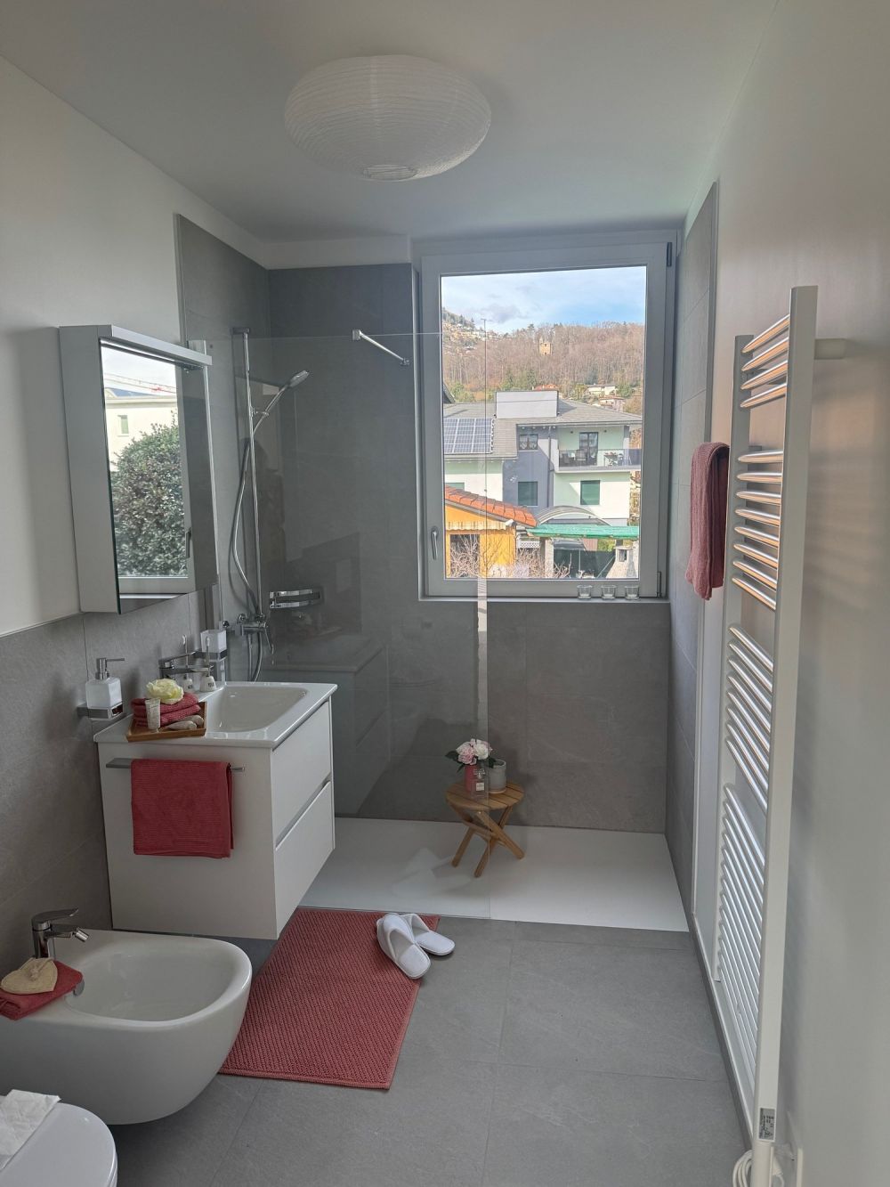 Elegante appartamento 2.5 locali con grande giardino privato (prima locazione) -  Bild 2