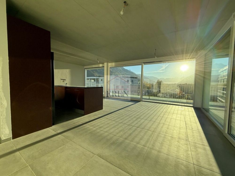 Superbe attique 4 pièces avec façades vitrées et grand balcon-terrasse panoramique de 45 m2 - Attique neuf à vendre à Conthey