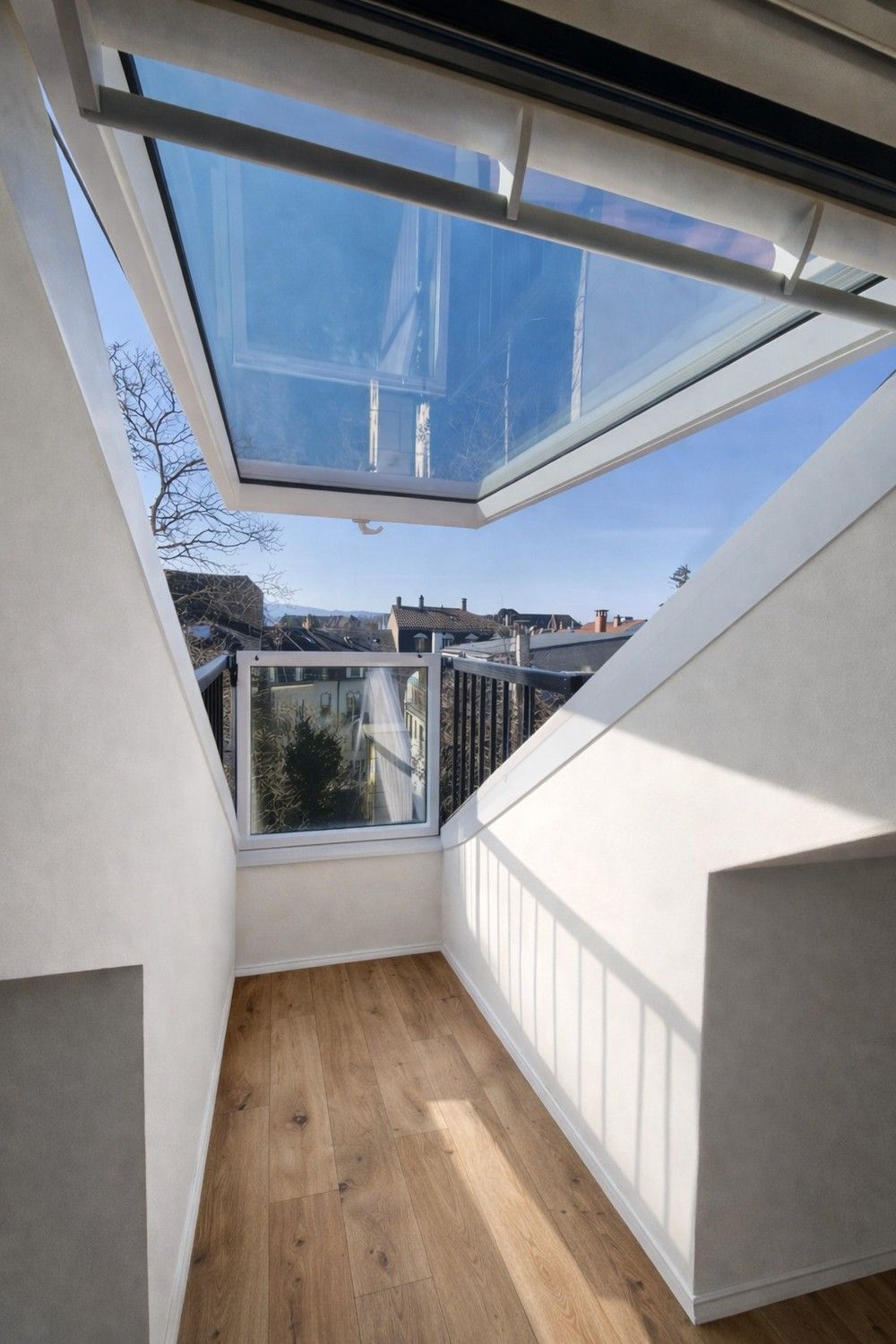 Erstbezug nach komplettem Dachausbau  exklusive Dachgeschosswohnung mit Cabriofenster in zentraler Lage -  Bild 13