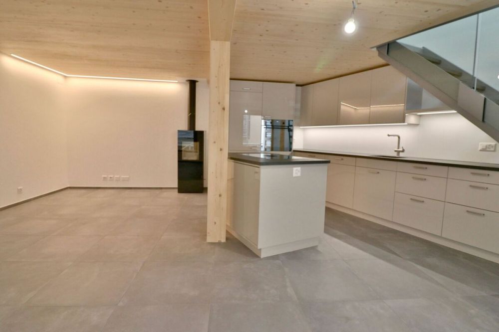 Seltenes Objekt! Charmantes Reihenhaus mit 3.5 Zimmern, neu, mit Charme! -  Bild 3