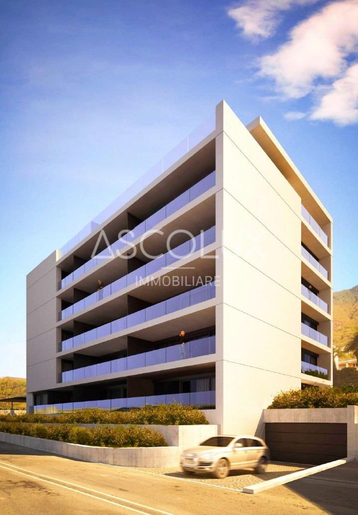 Attico di Classe con Vista Lago - 3.5 Locali di Eleganza e Luce | Dachwohnung der Klasse mit Seeblick - 3.5 Zimmer voller Eleganz und Licht - Esterno 3.jpg