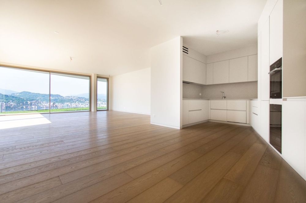 LUSSUOSO APPARTAMENTO CON GIARDINO PANORAMICO E VISTA LAGO -  Bild 3